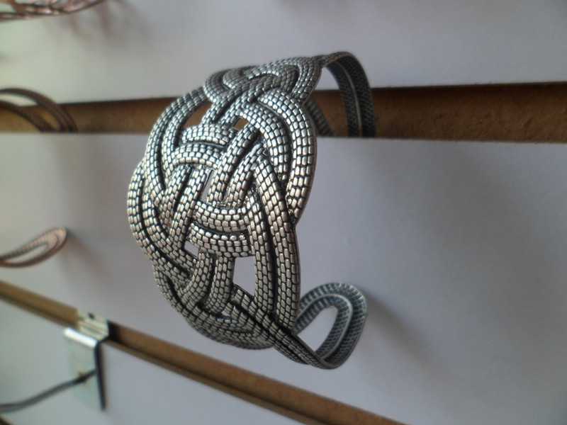 Fashion bracelet